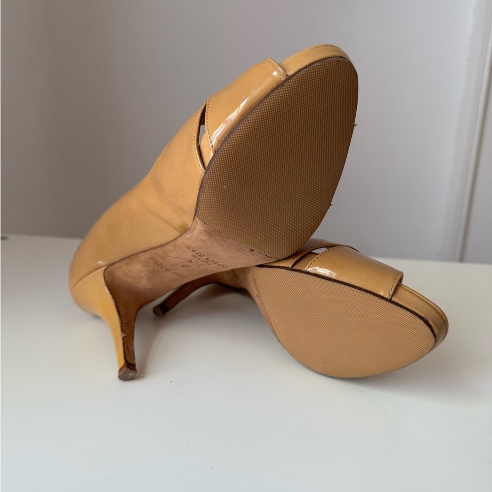Kate Spade Tan Heels Platform Pumps - Picture 4 of 5